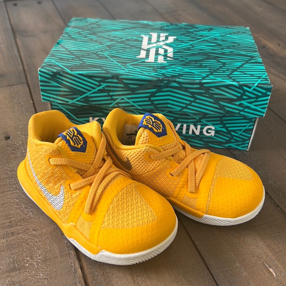 NIKE Kyrie Irving 3 Mac & Cheese Sneakers (Size 6c)